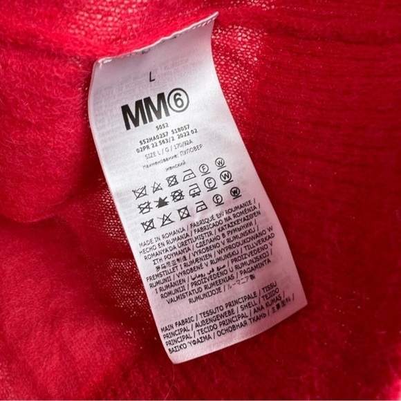 Maison Margiela MM6 Distressed Alpaca Red Turtleneck Sweater - Picture 9 of 11